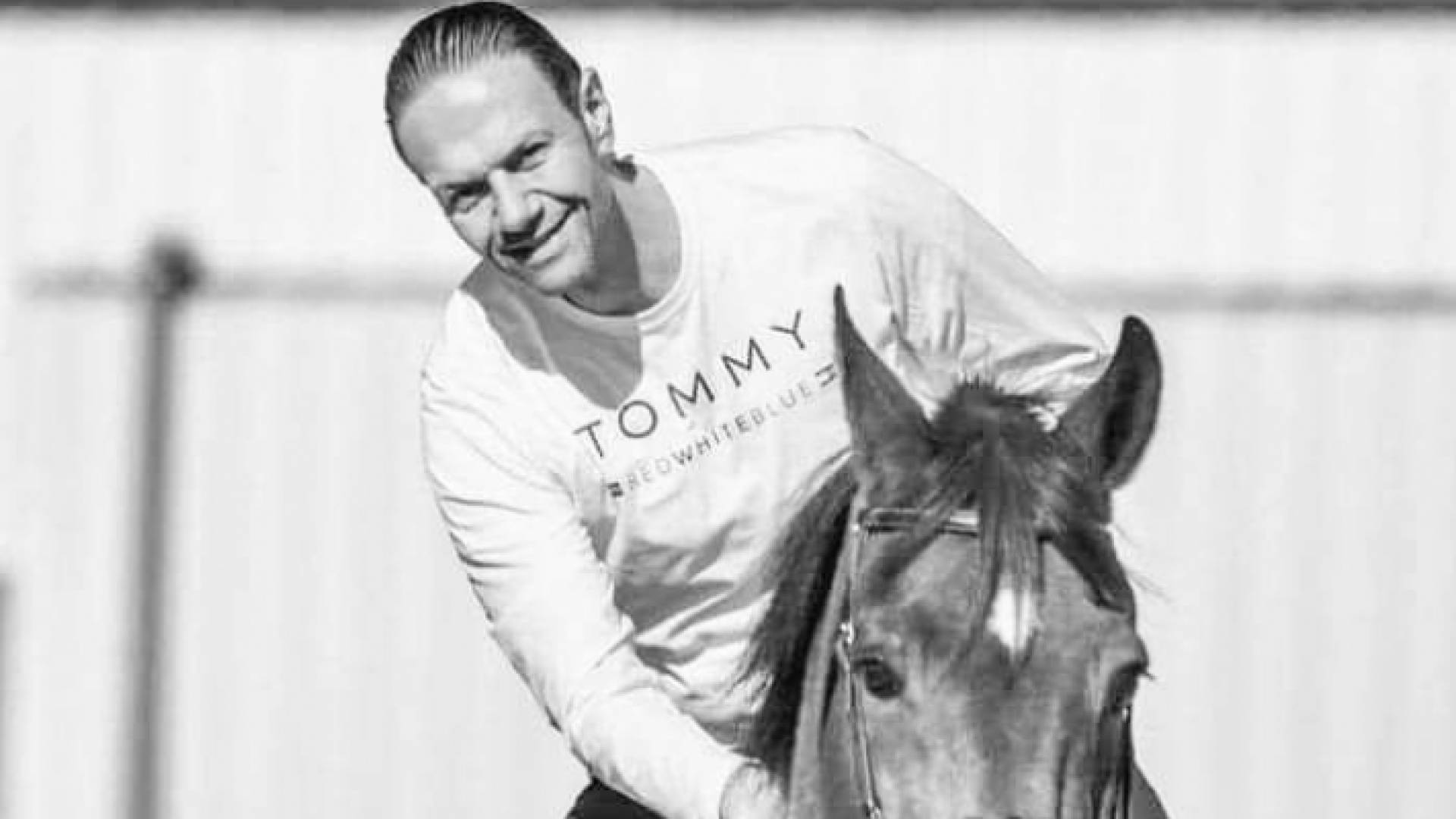 الفارس أمجد الحمود