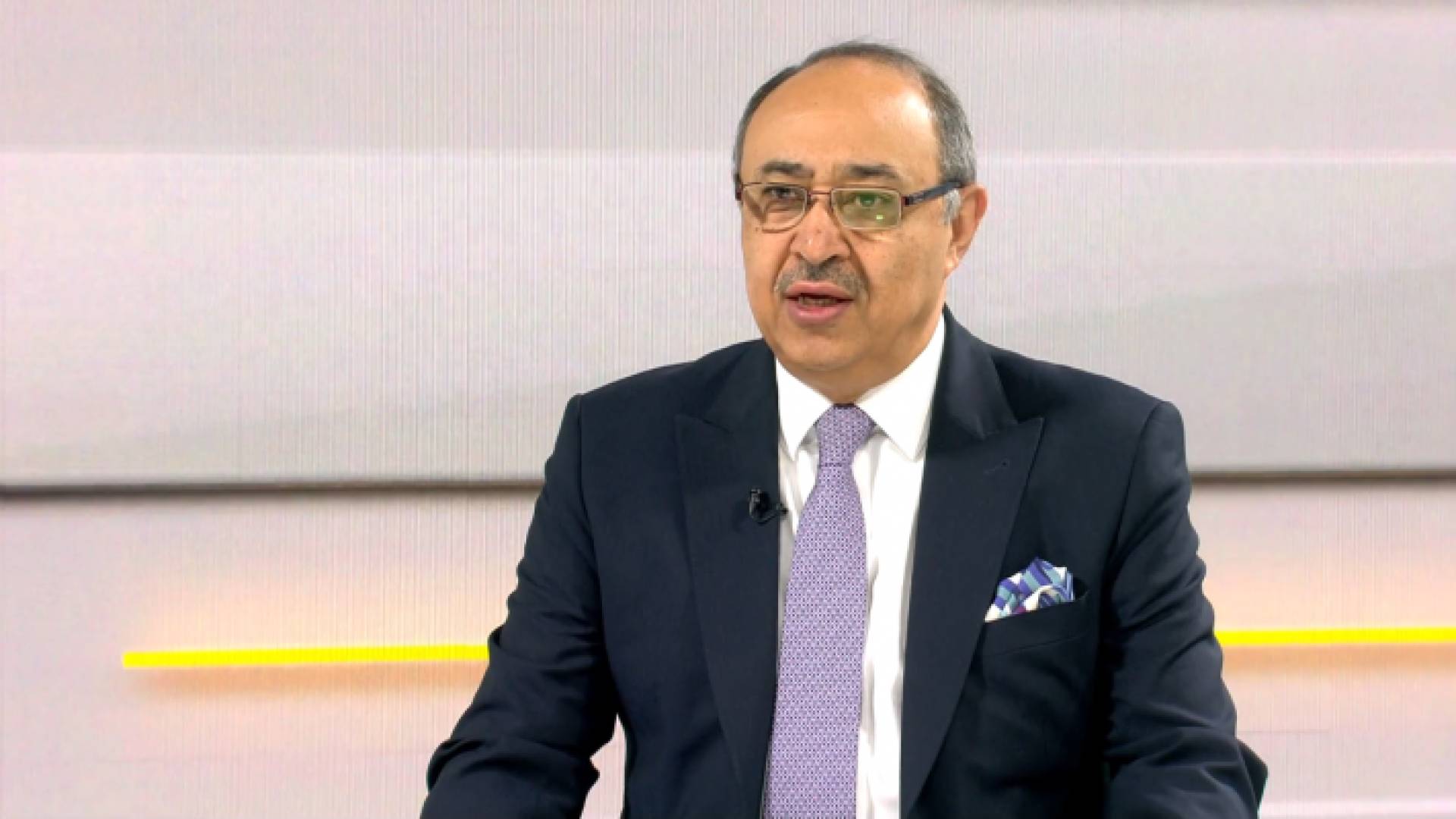 الوزير الأسبق صخر دودين