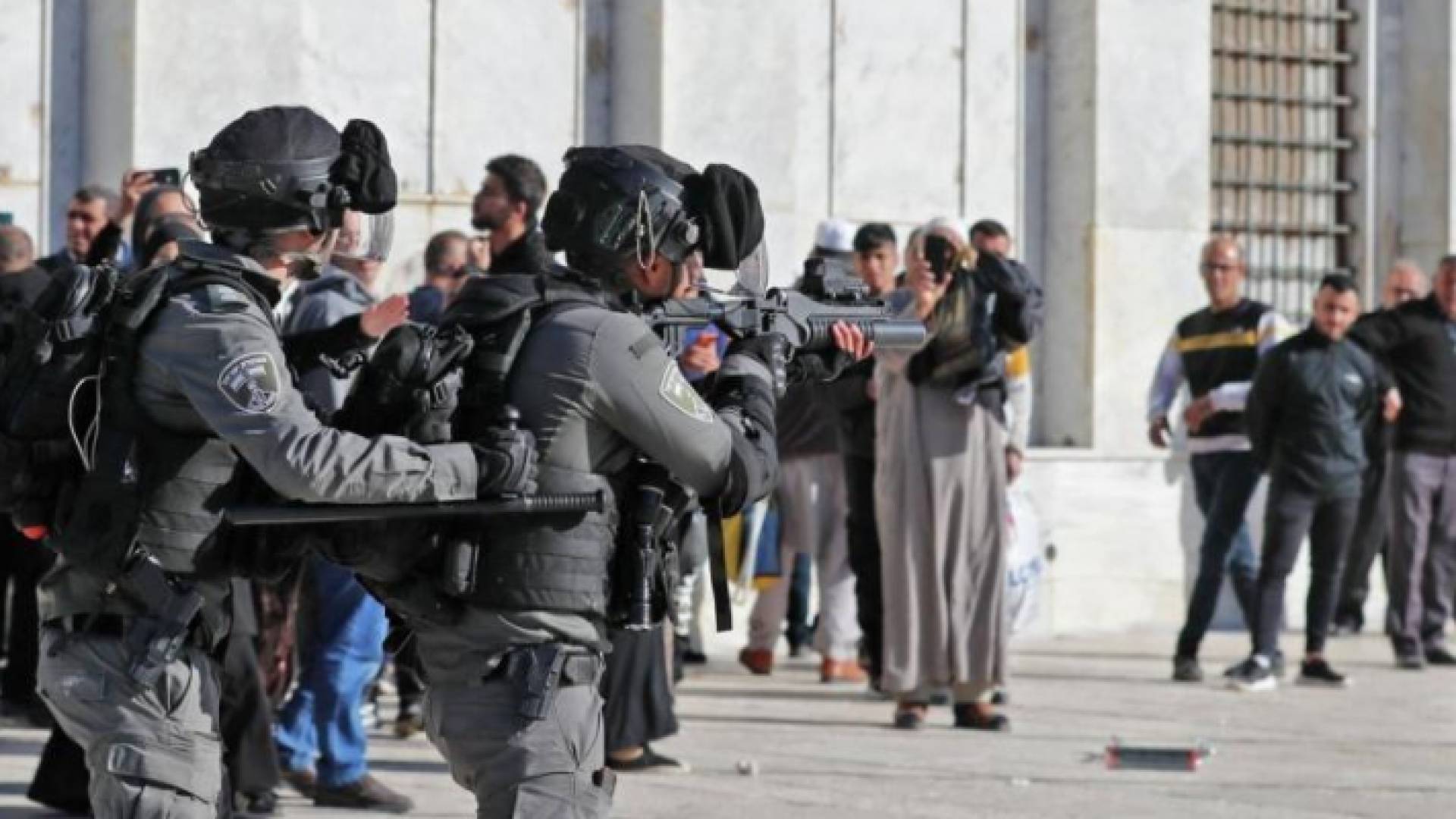 صورة أرشيفية لقوات الاحتلال داخل باحات المسجد الأقصى