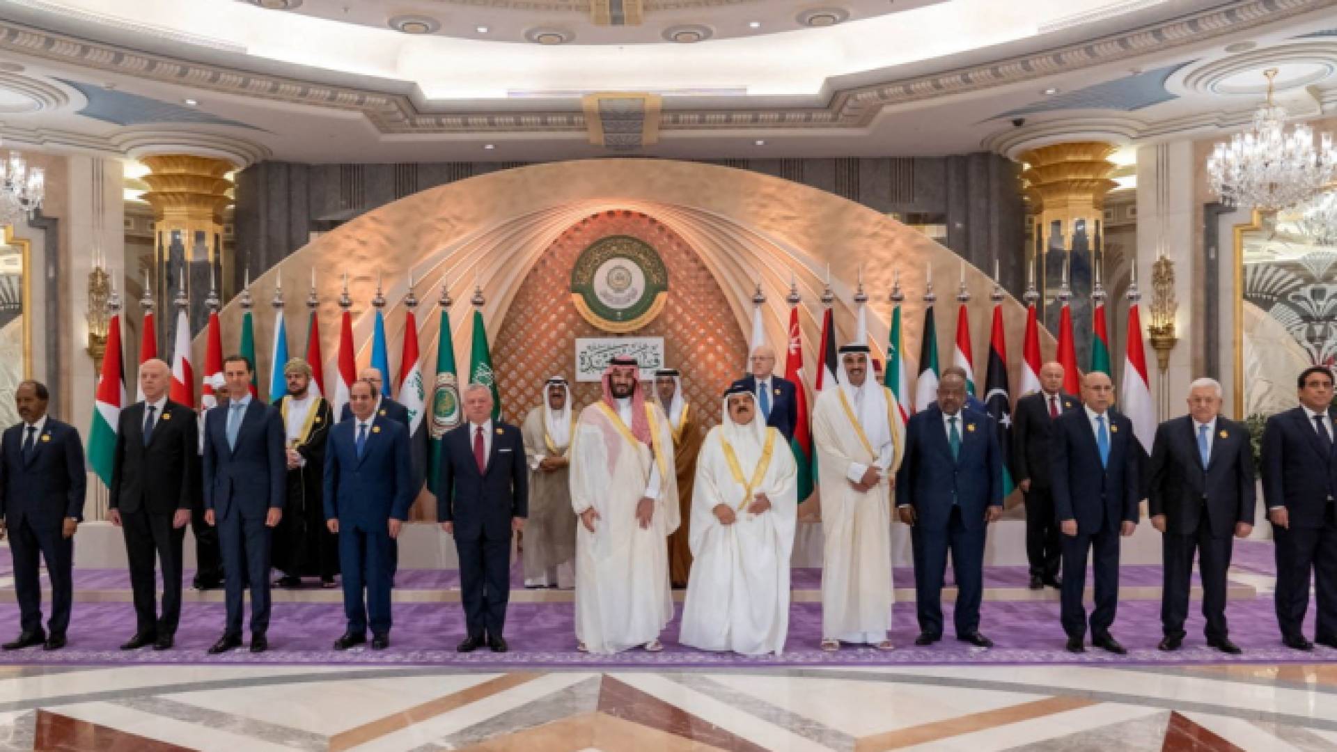 القادة العرب المشاركون في القمة العربية بجدة