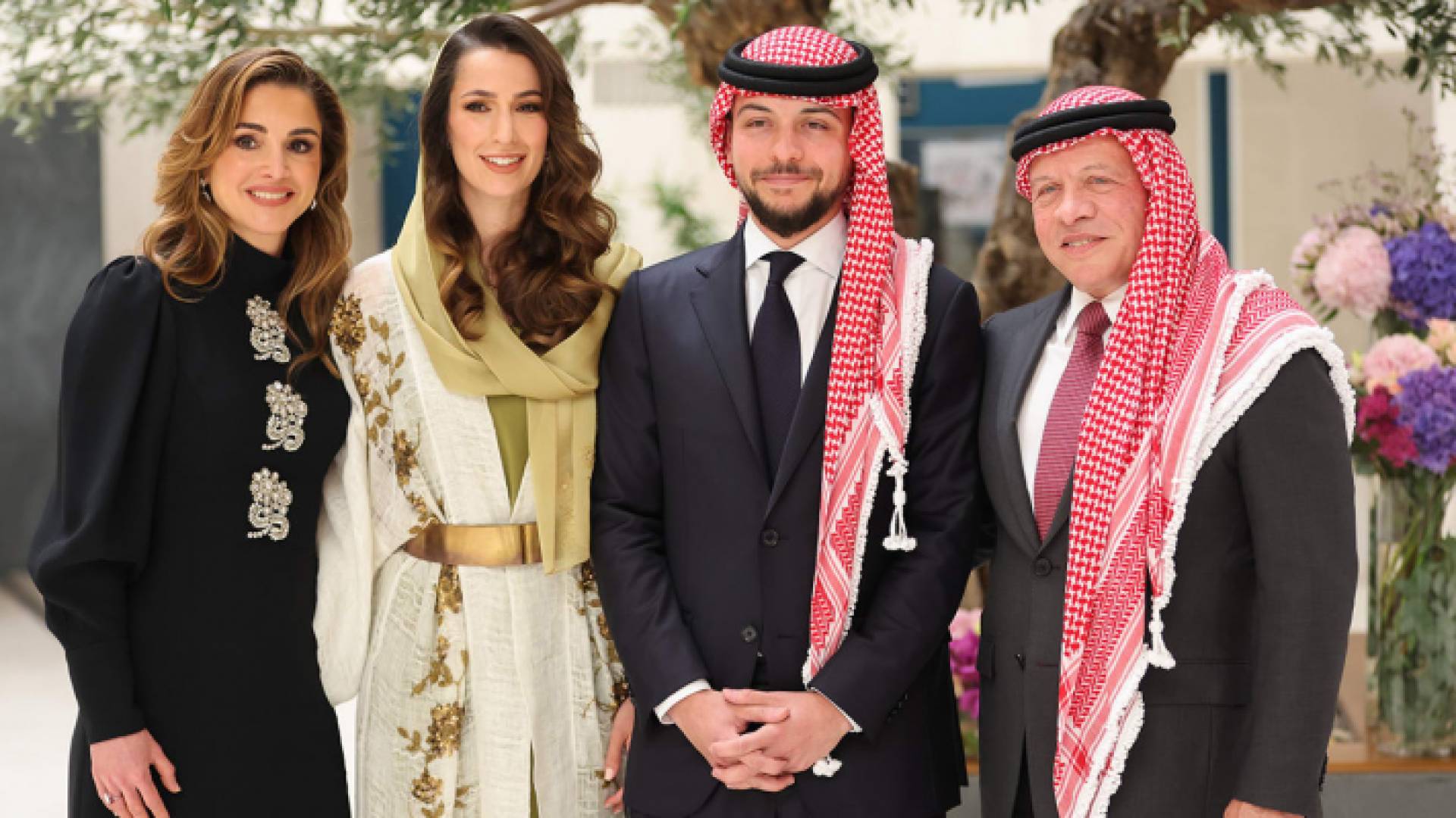 جلالة الملك والملكة وولي العهد والآنسة رجوة