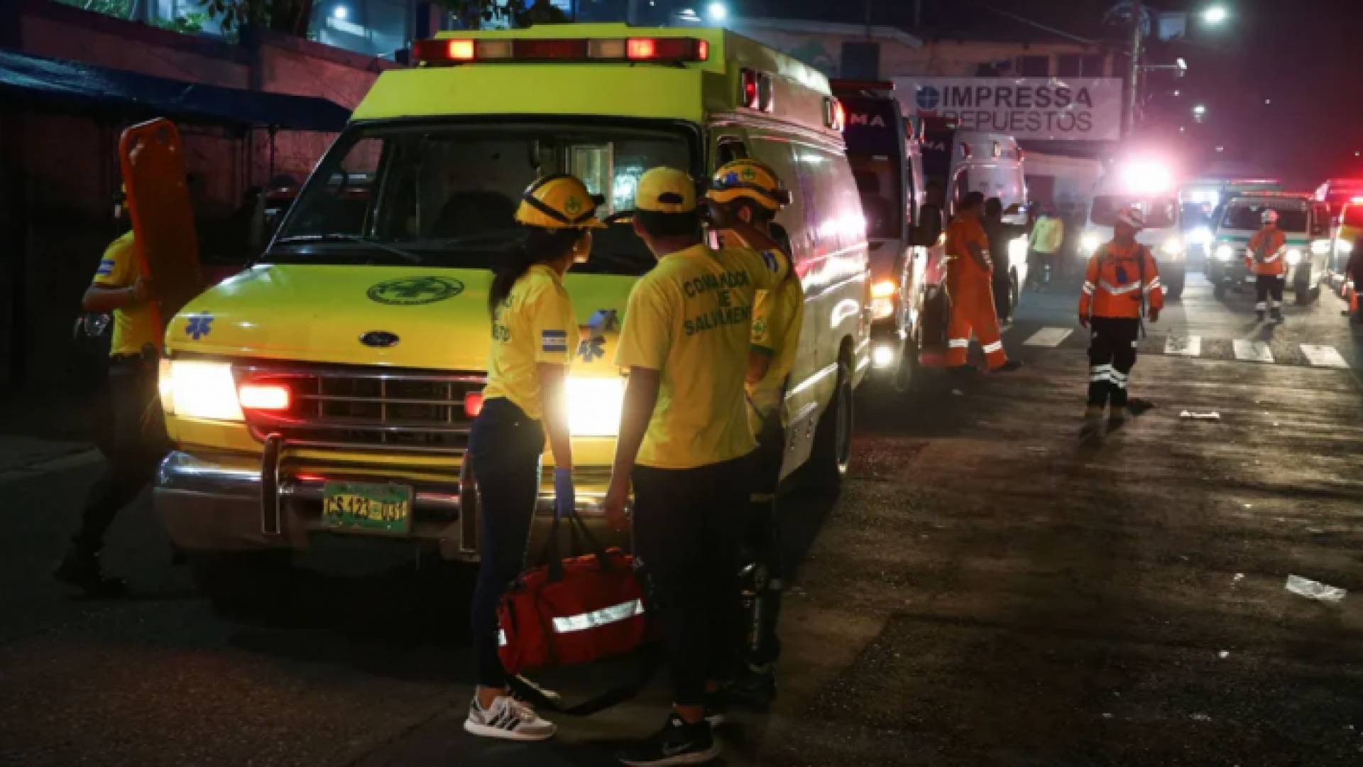 إسعافات قرب ملعب بالسلفادور