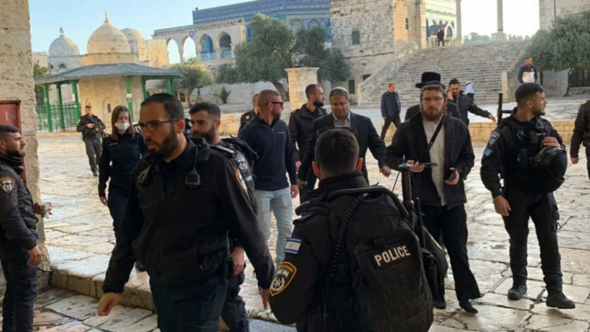 أثناء اقتحام وزير الأمن القومي للاحتلال الإسرائيلي إيتمار بن غفير للمسجد الأقصى