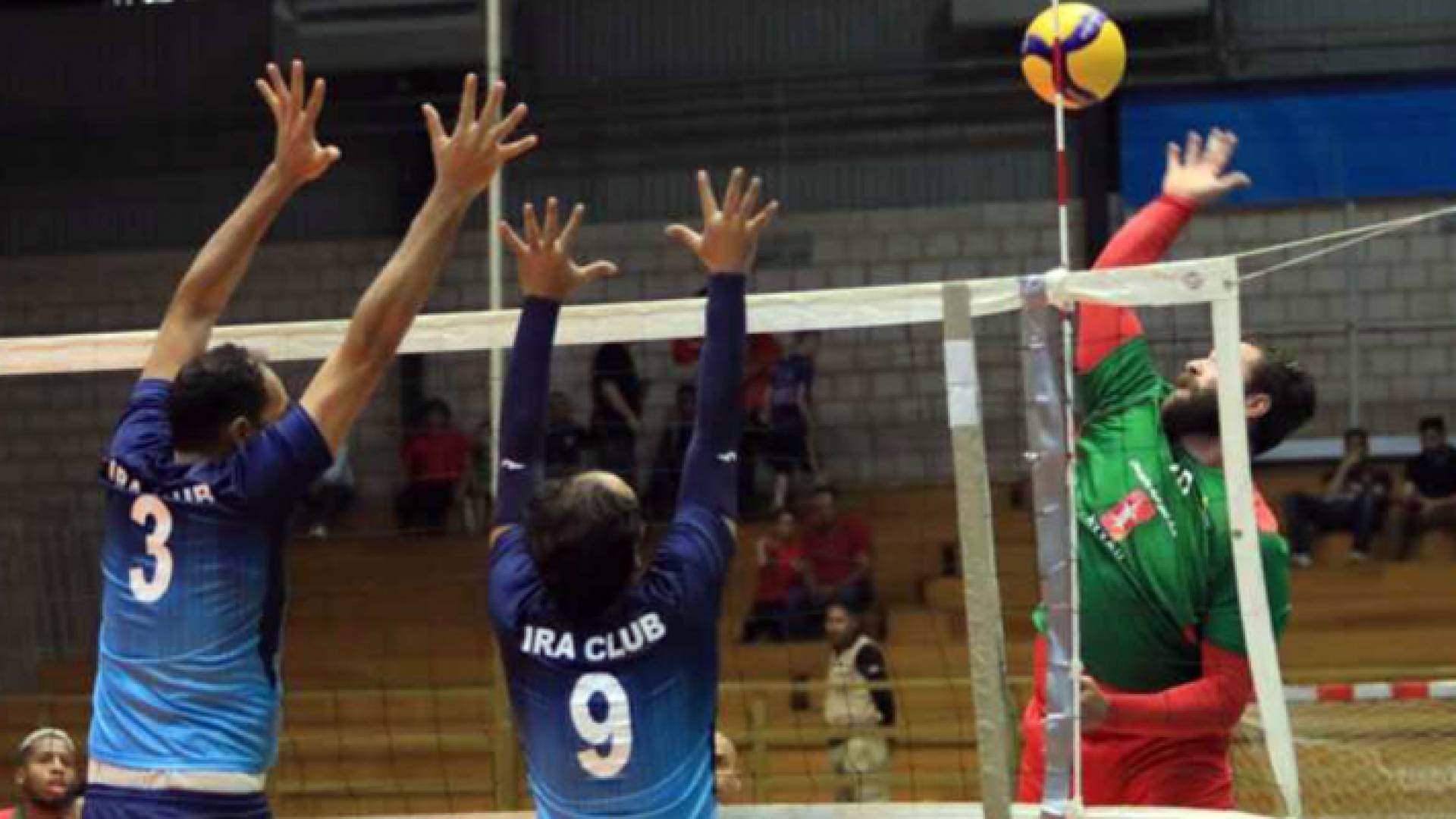 من مباراة الوحدات وعيرا