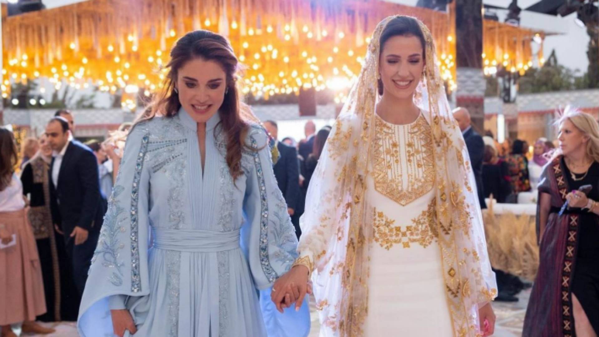 الملكة رانيا والآنسة رجوة