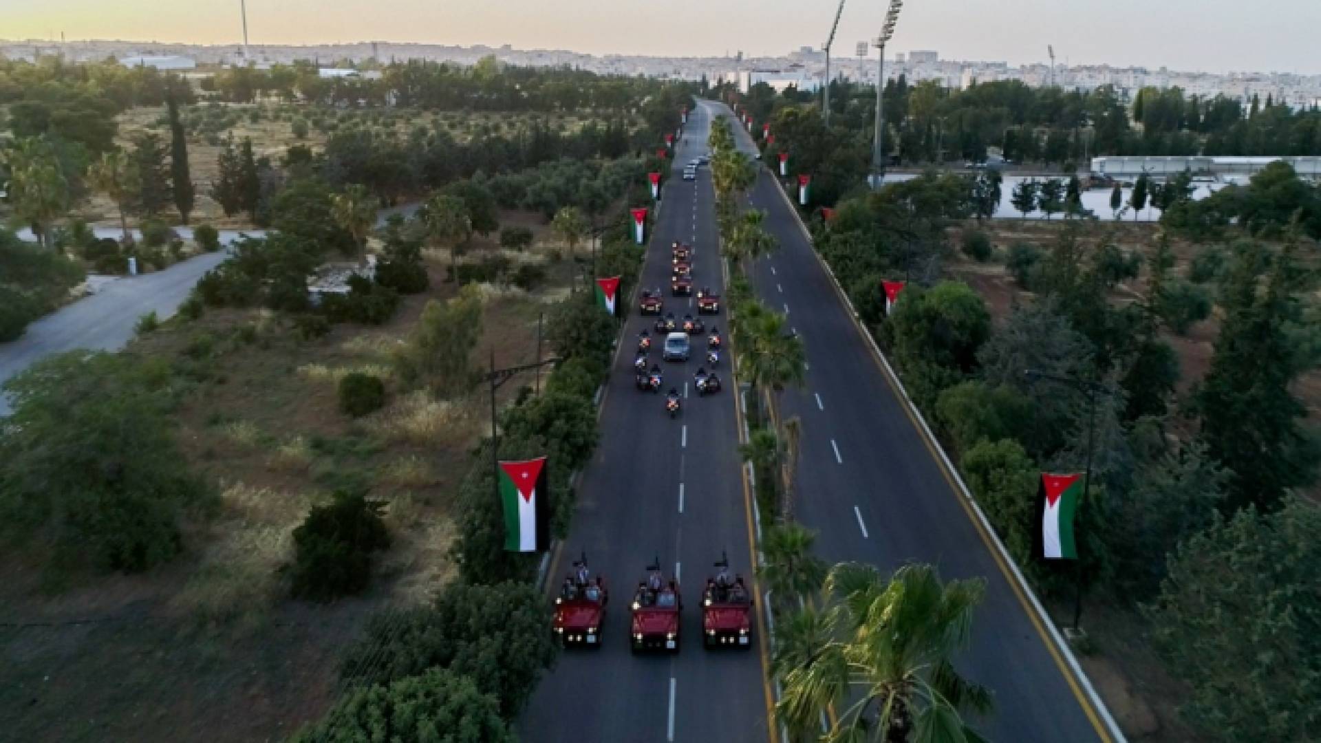 الموكب الأحمر