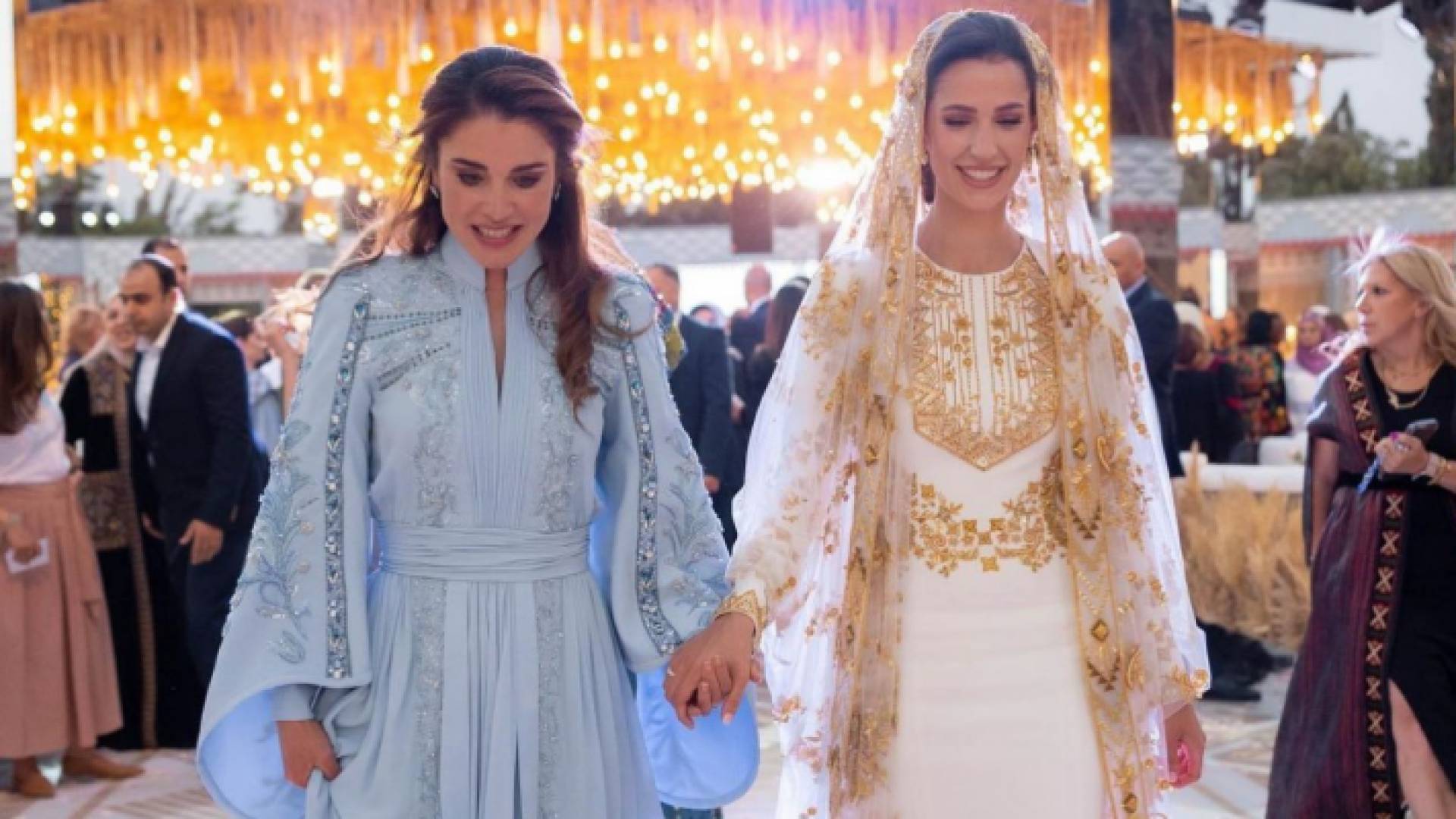 الملكة رانيا والآنسة رجوة