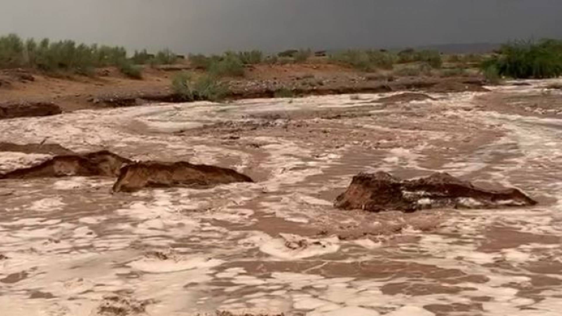ارتفاع منسوب المياه جراء الأمطار الغزيرة