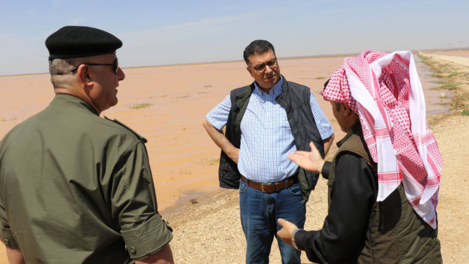 وزير الزراعة خلال الجولة التفقدية