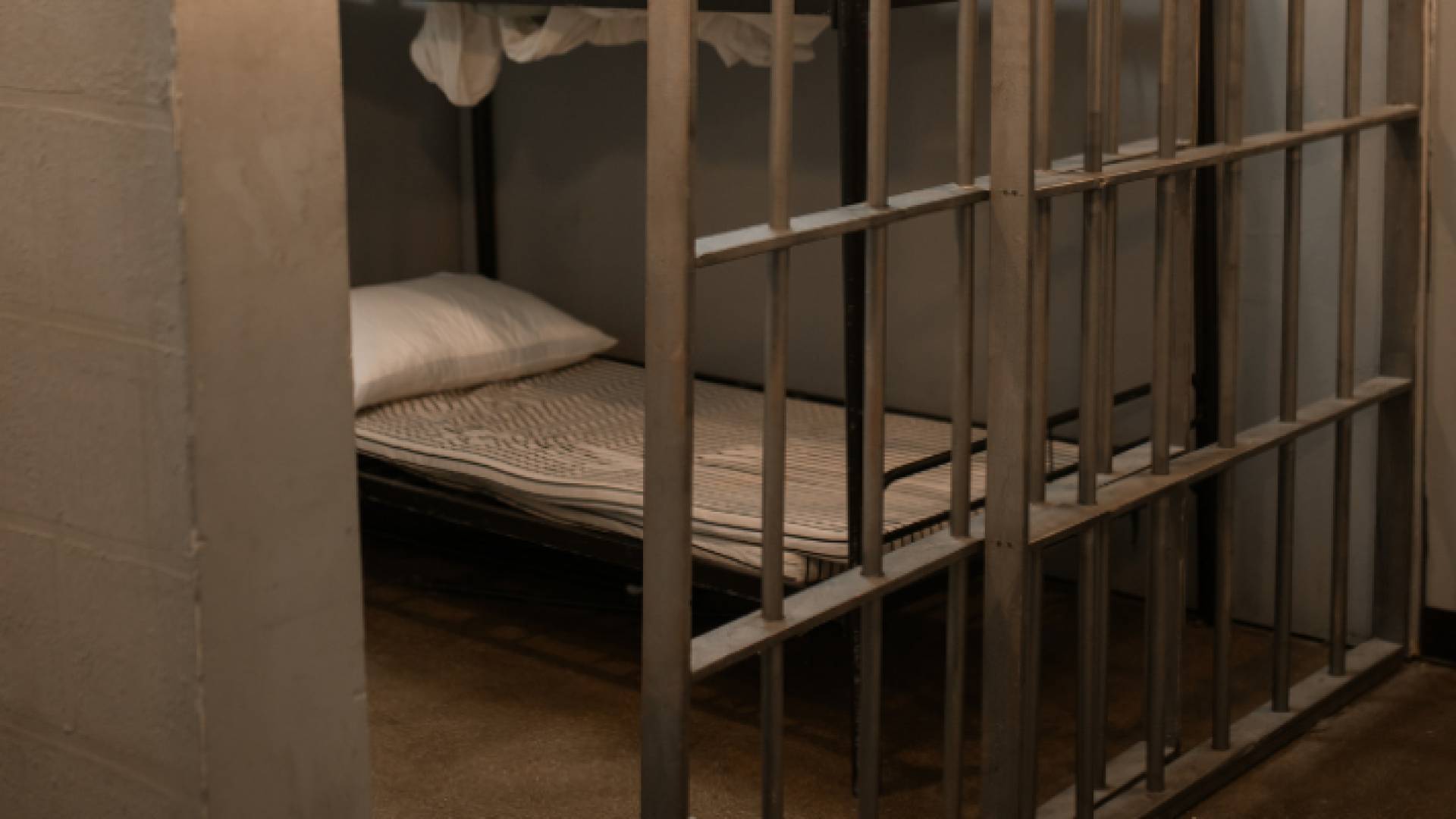 سجن - تعبيرية