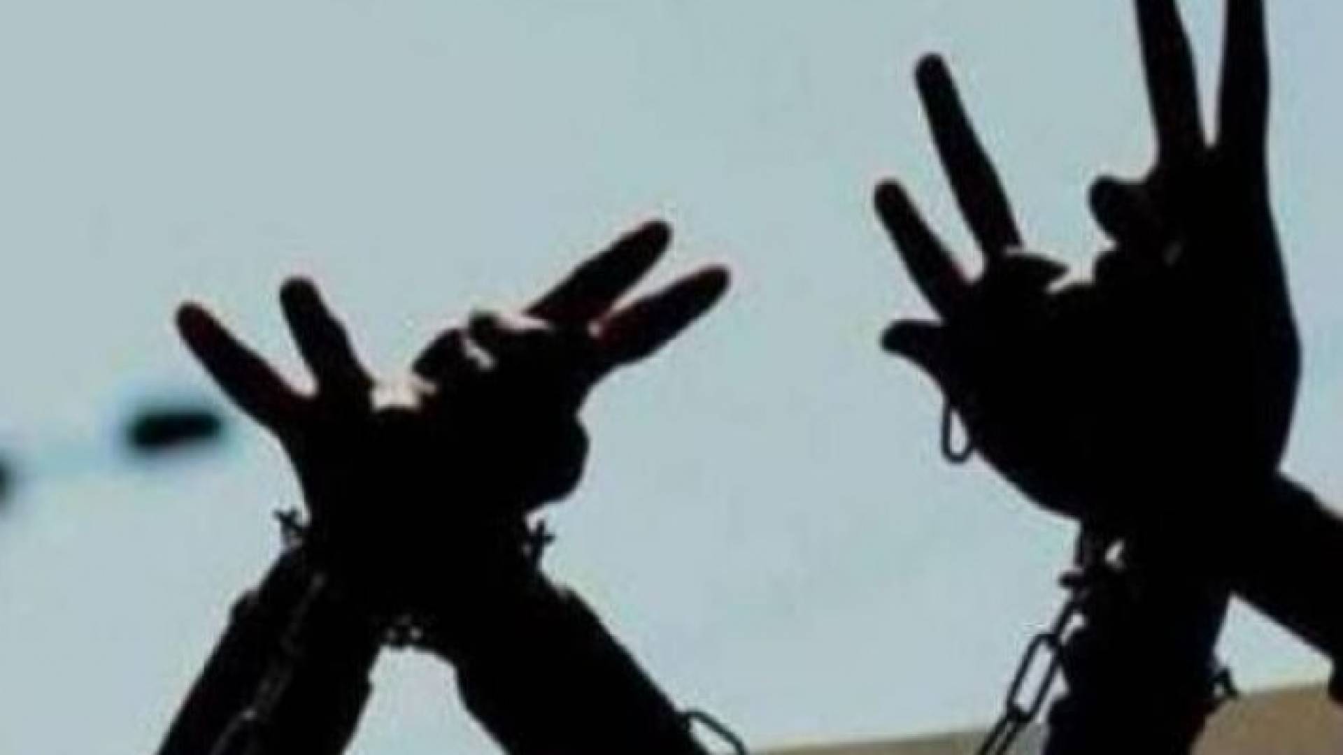 مواصلت الإضراب للأسيرين