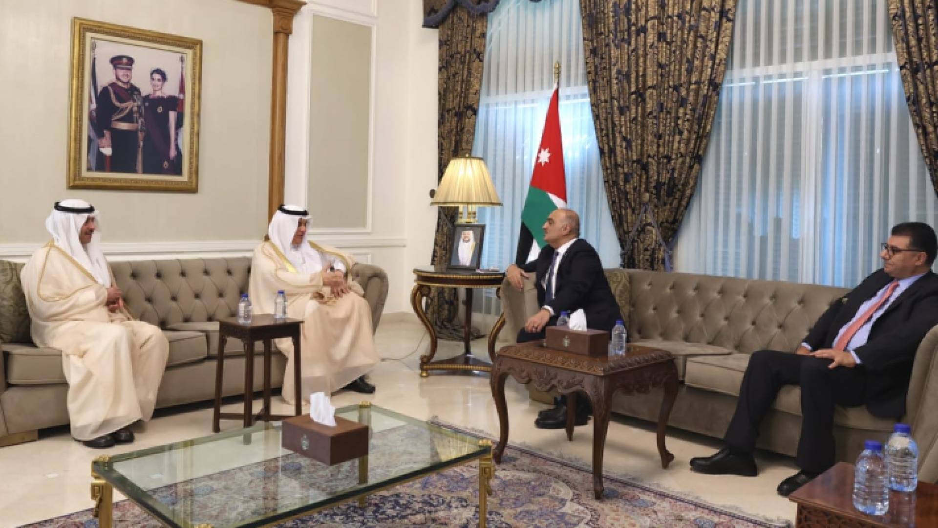 الصورة من اللقاء