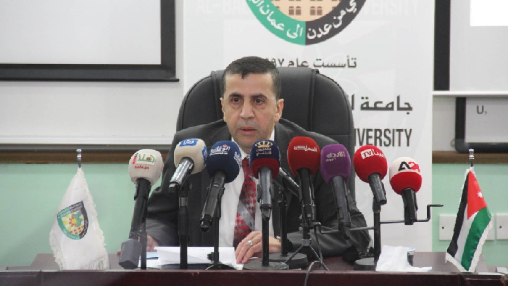 رئيس جامعة البلقاء التطبيقية - أحمد العجلوني