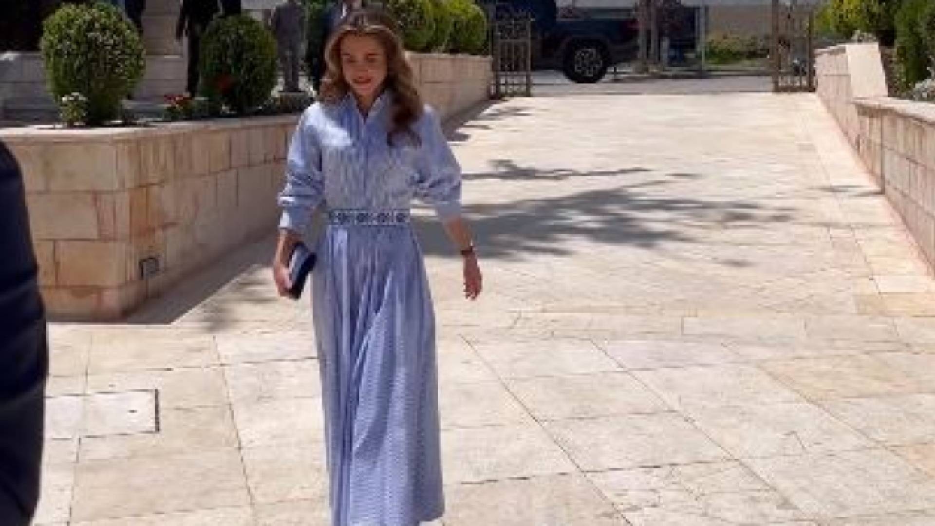 جلالة الملكة رانيا العبد الله لحظة دخولها قصر الثقافة