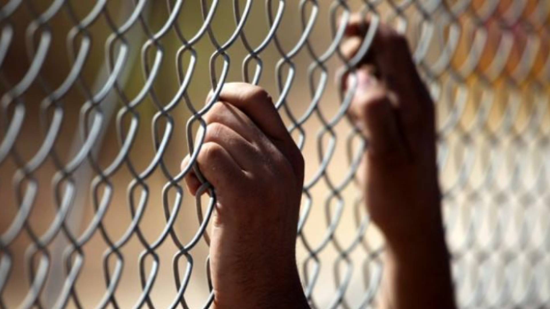 أسير فلسطيني في سجون الاحتلال