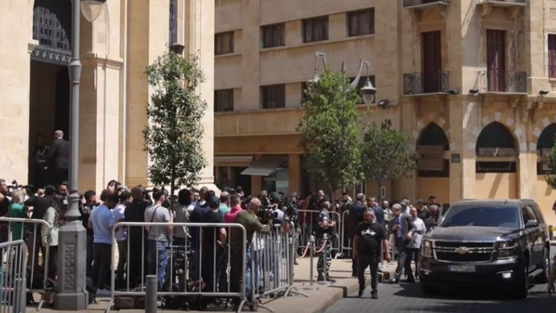 تجمع الصحفيين أمام مجلس النواب اللبناني