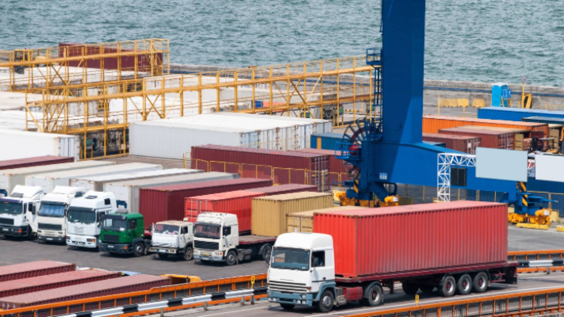 ميناء حاويات "أرشيفية"