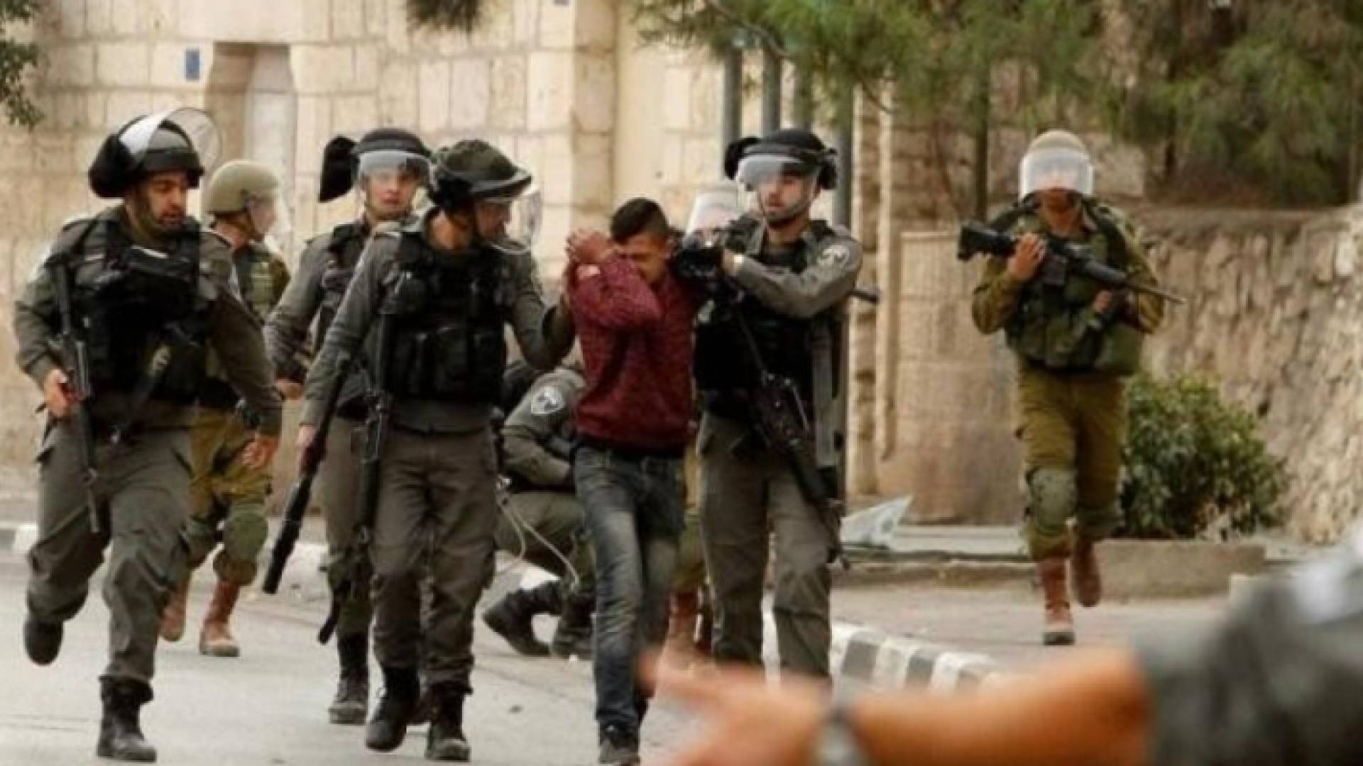 سلسلة من الاعتقالات في فلسطين