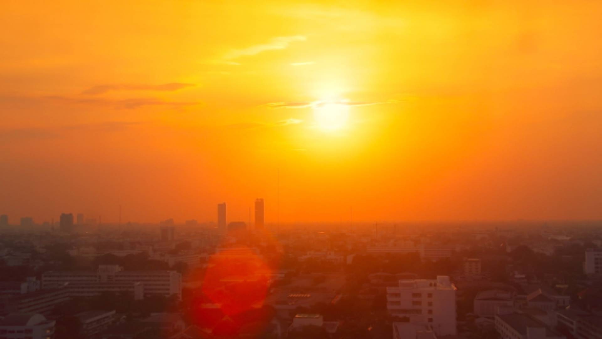 صورة عامة للعاصمة عمان وسط سطوع الشمس