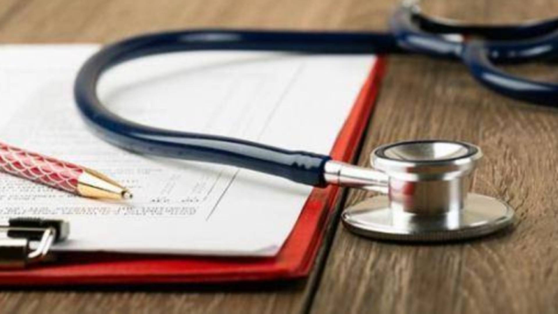 صورة تعبيرية لطبيب