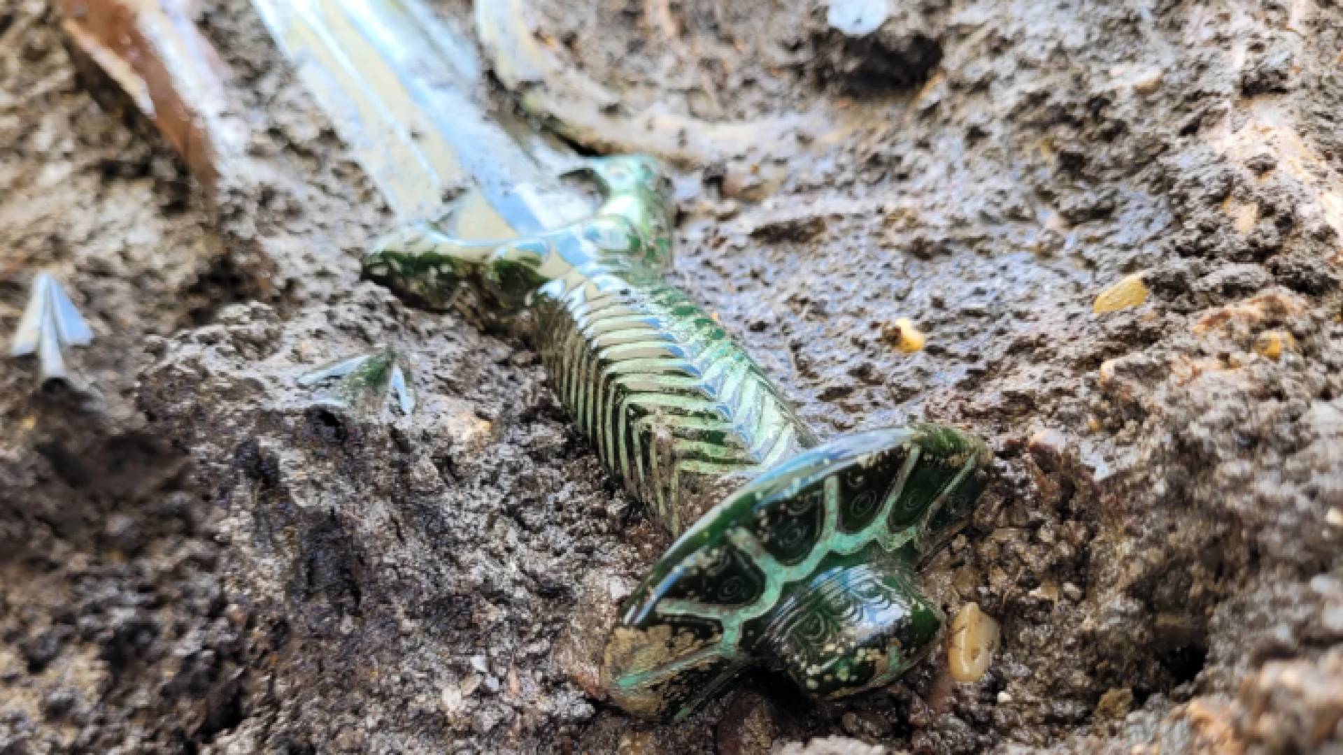 سيف من من العصر البرونزي