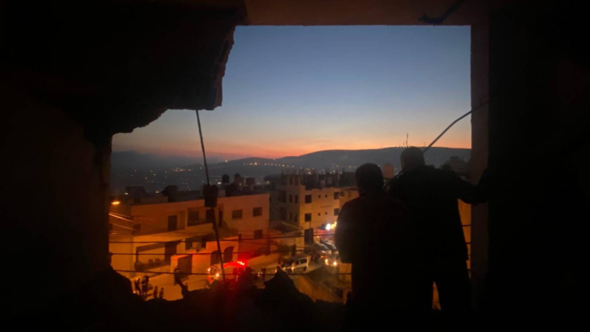 صورة من داخل منزل الأسير كمال جوري بعد تفجيره