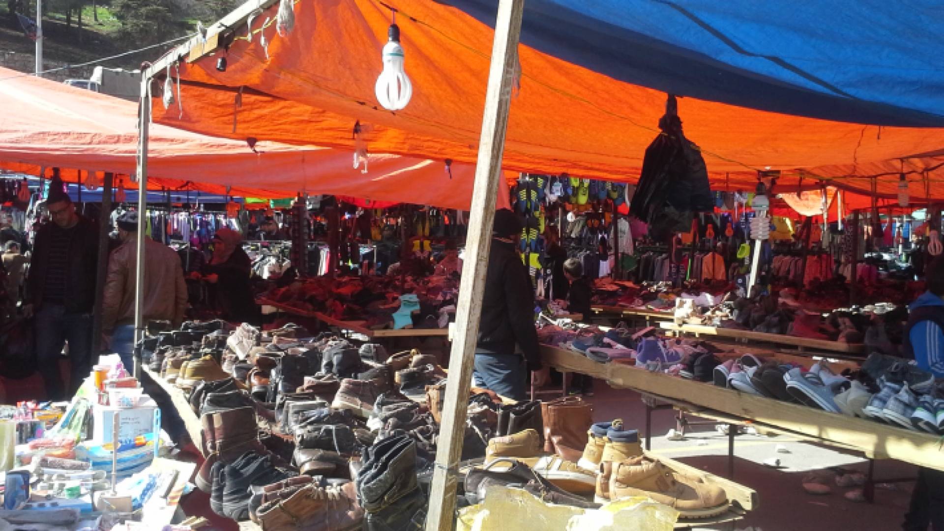 أسواق شعبية