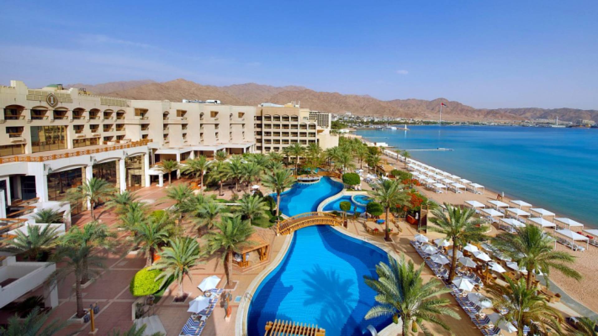 أحد فنادق العقبة