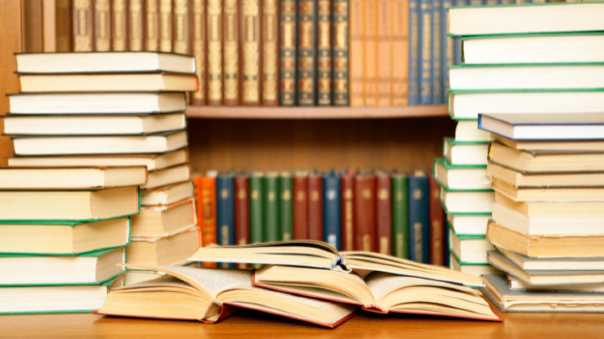 كتب - تعبيرية