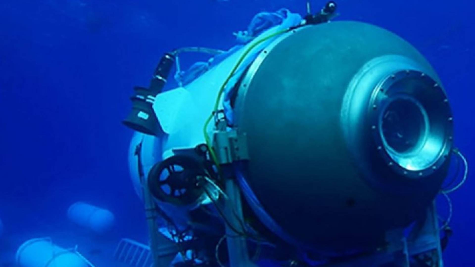 مقطع توضيحي للغواصة المفقودة