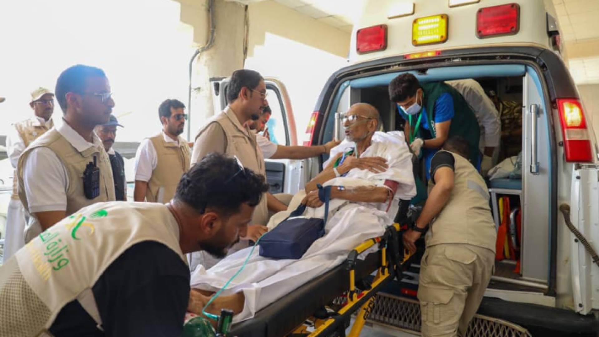 أحد الحجاج المرضى