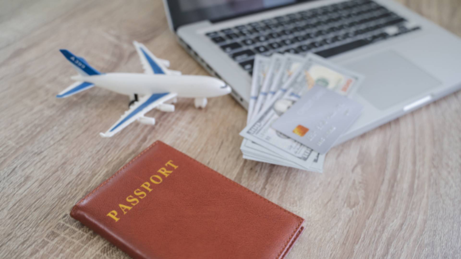 تخطيط للسفر - تعبيرية