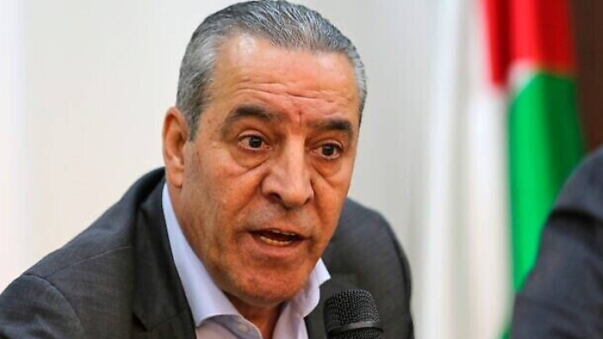 حسين الشيخ أمين سر اللجنة التنفيذية لمنظمة التحرير