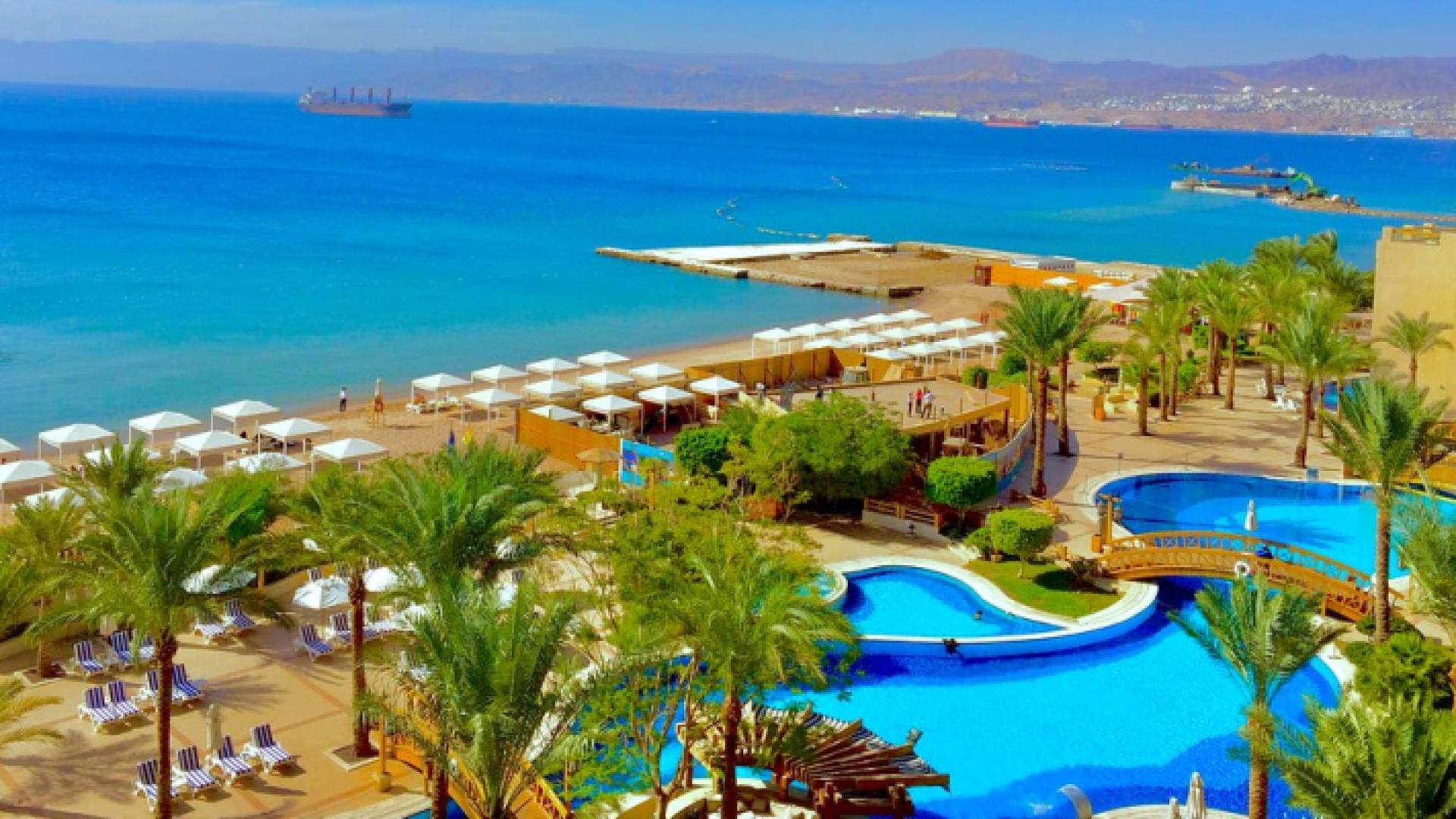 أحد الفنادق في محافظة العقبة