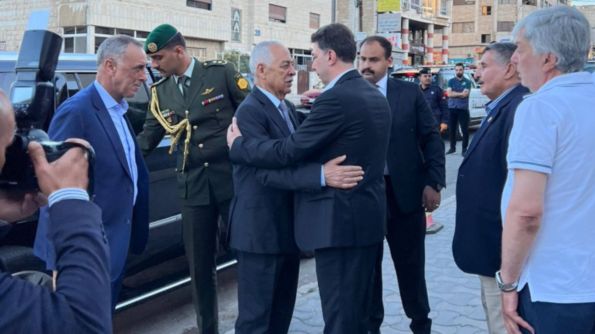 جانب من العزاء