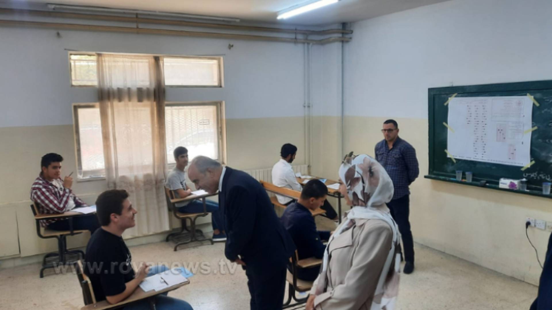 وزير التربية والتعليم خلال جولته التفقدية