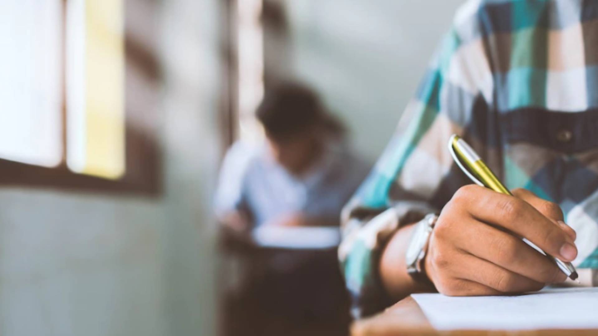 طلبة يتقدمون للامحتان - أرشيفية