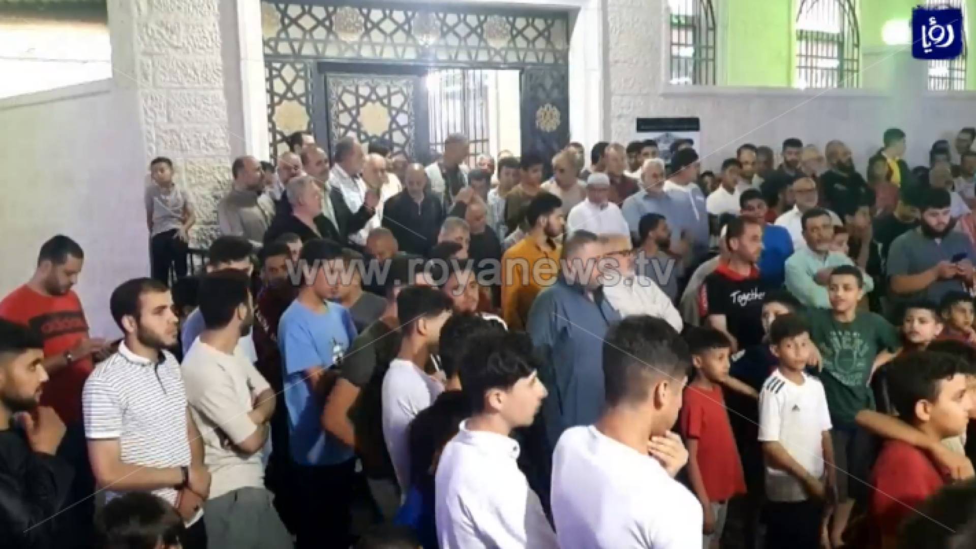 الصورة من الوقفة