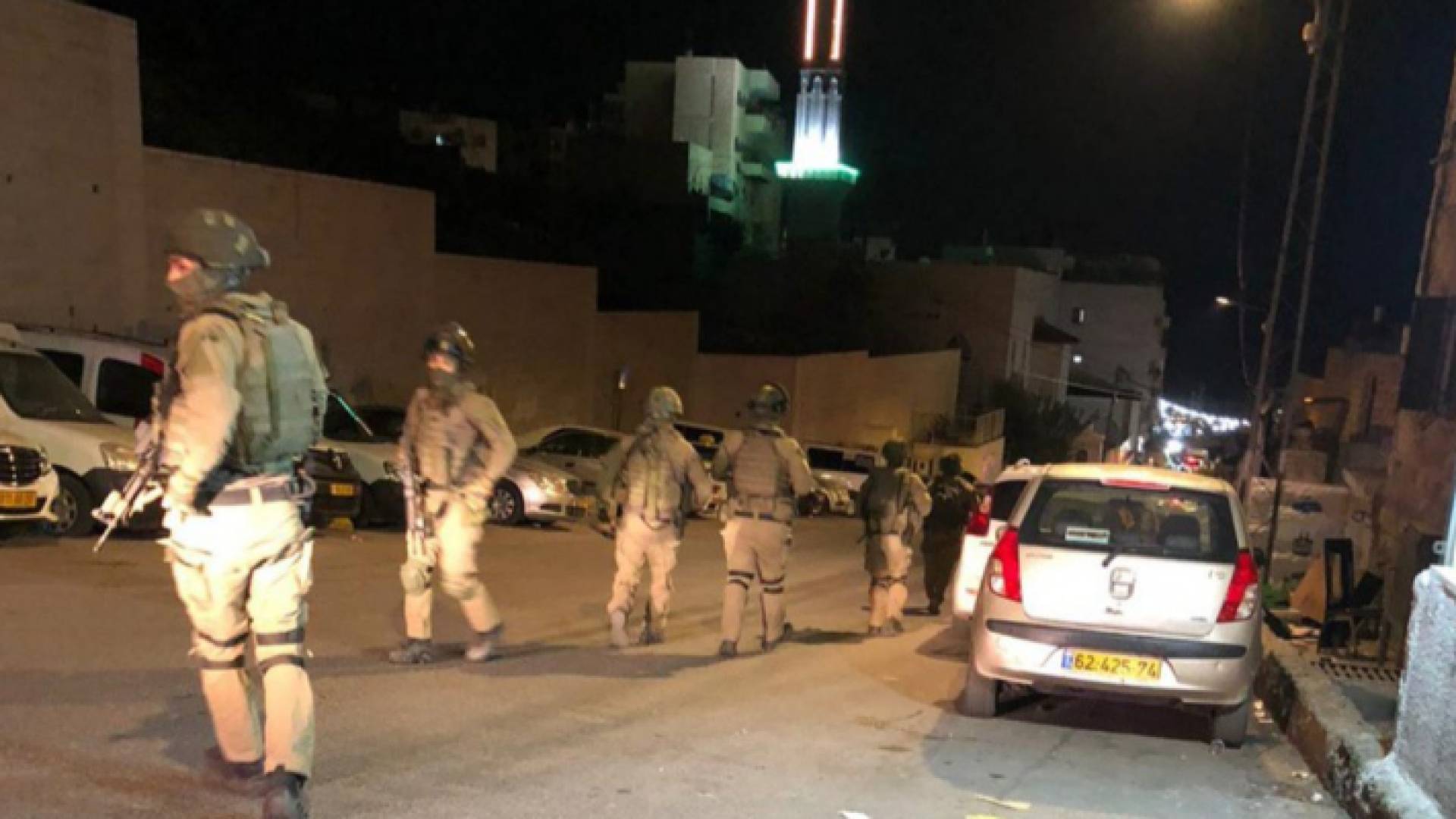 اقتحام الاحتلال شارع جبل جرزيم