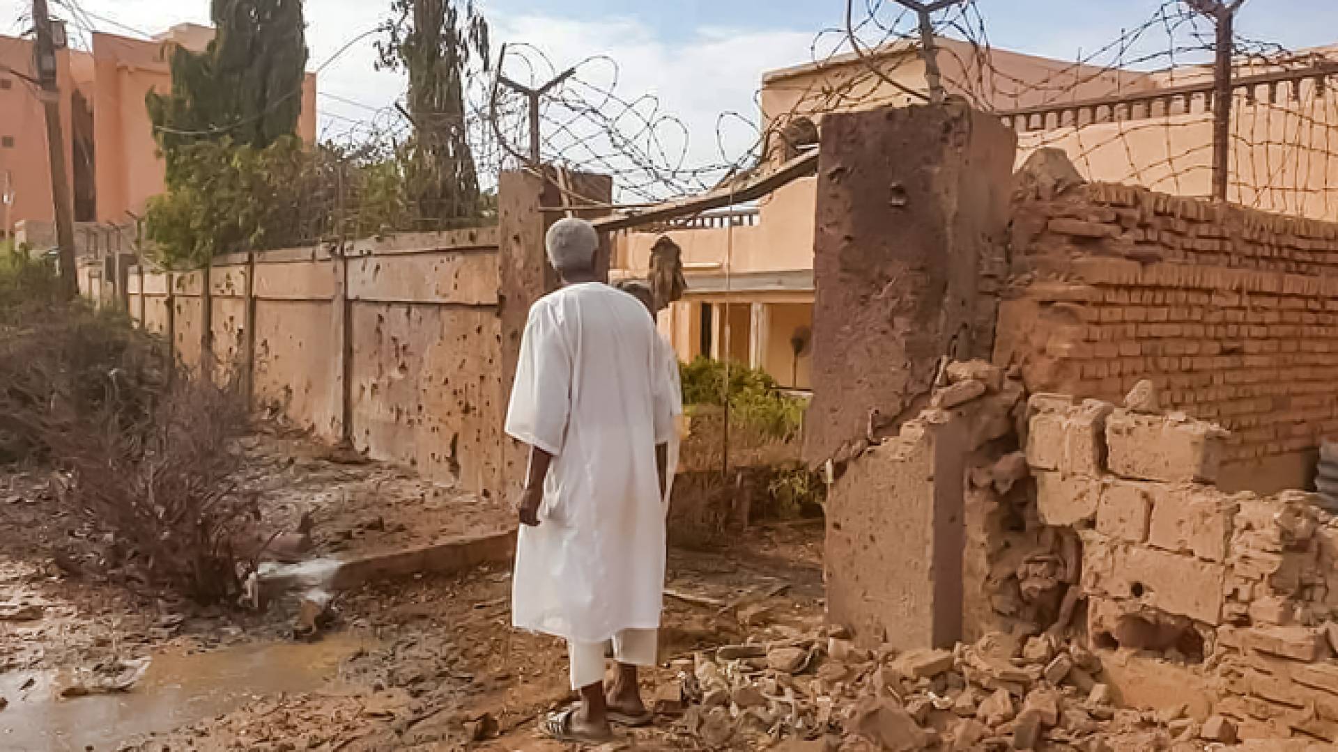 أعقاب الاشتباكات والقصف في أم درمان