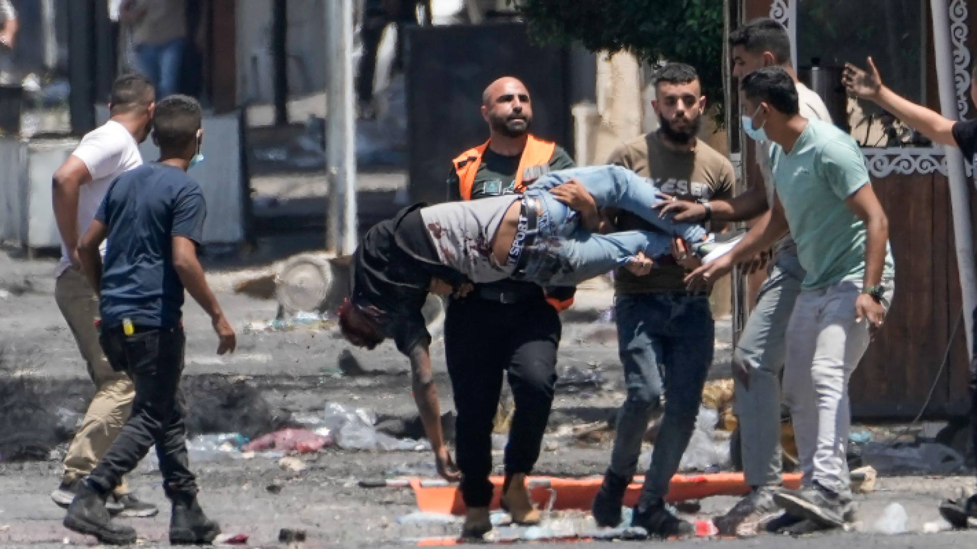 مواجهات بين فلسطينيين وقوات الاحتلال الإسرائيلي