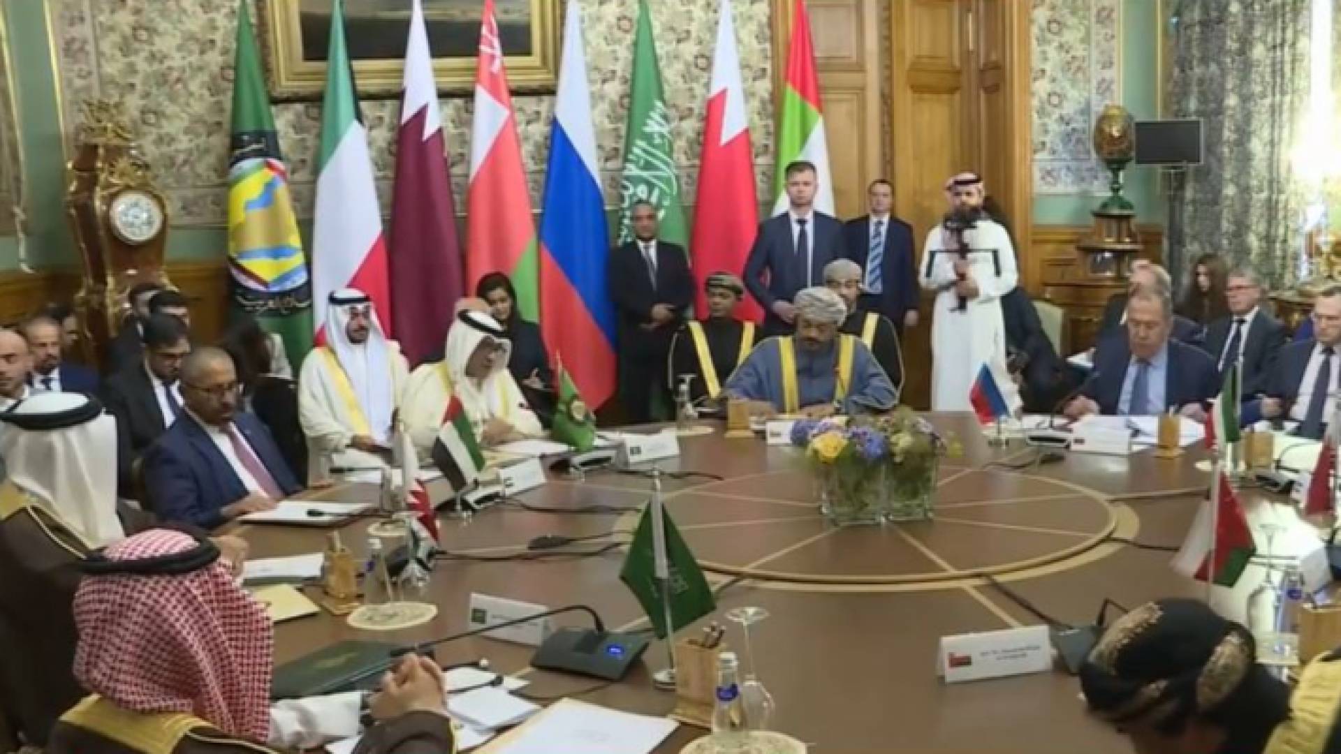 أثناء كلمة الأمين العام للتعاون الخليجي نايف الحجرف