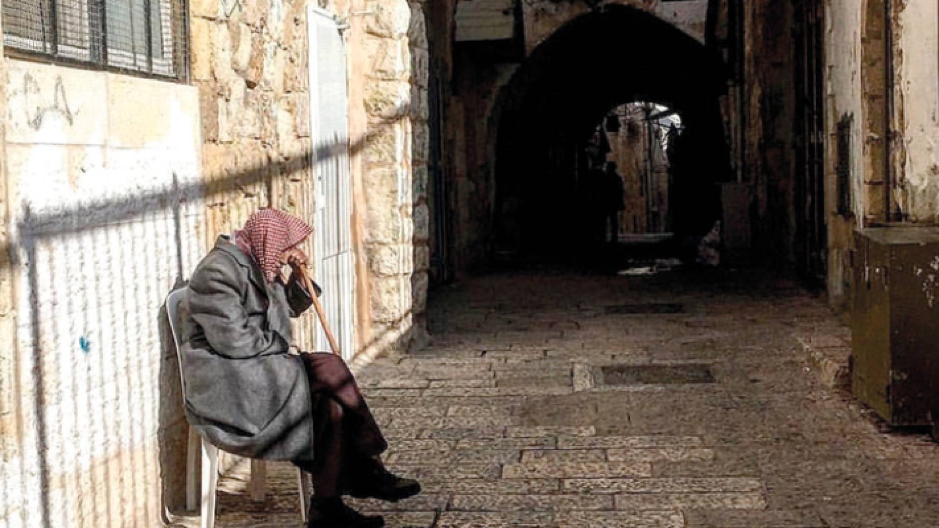 مسن فلسطيني في البلدة القديمة بالقدس