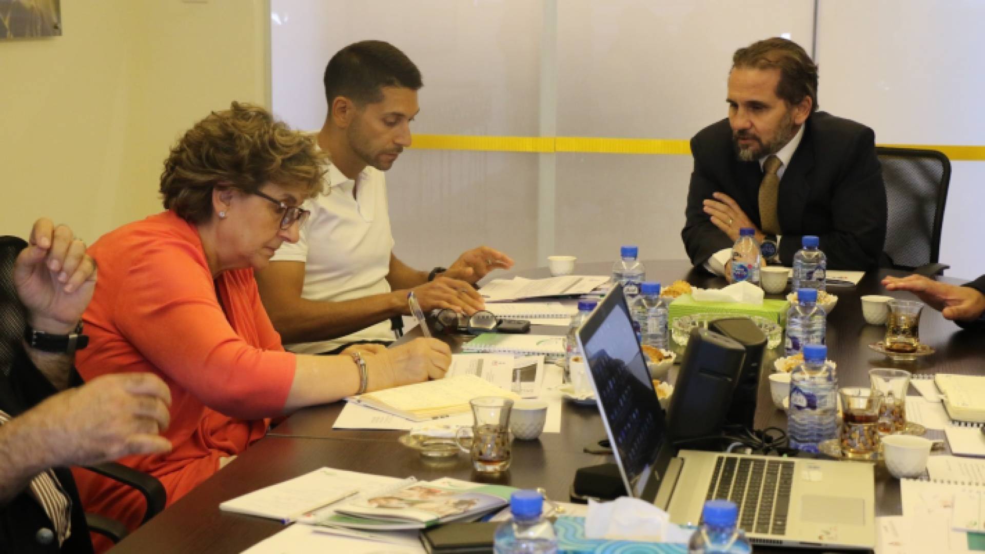 سمو الأمير مرعد بن رعد ومدير عام مجموعة رؤيا الإعلامية المهندس فارس الصايغ