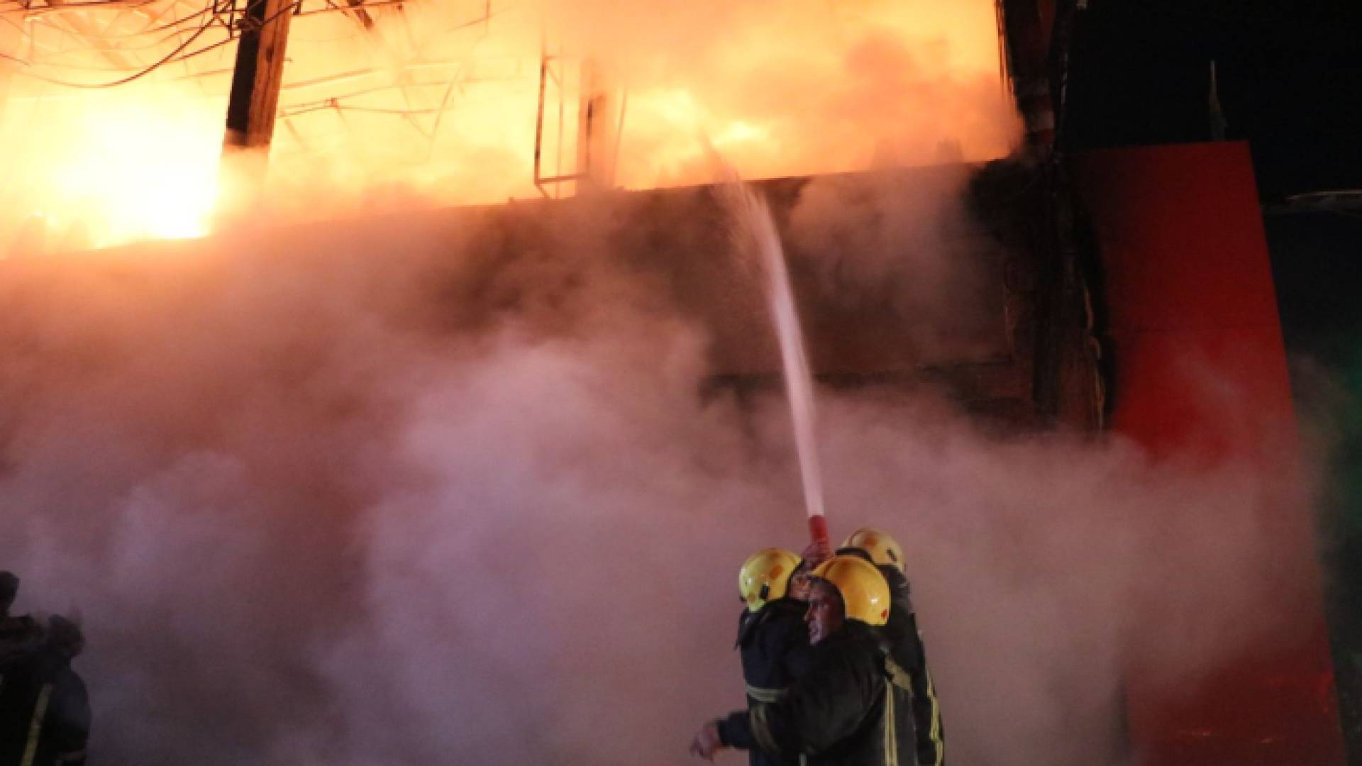 كوادر الدفاع المدني