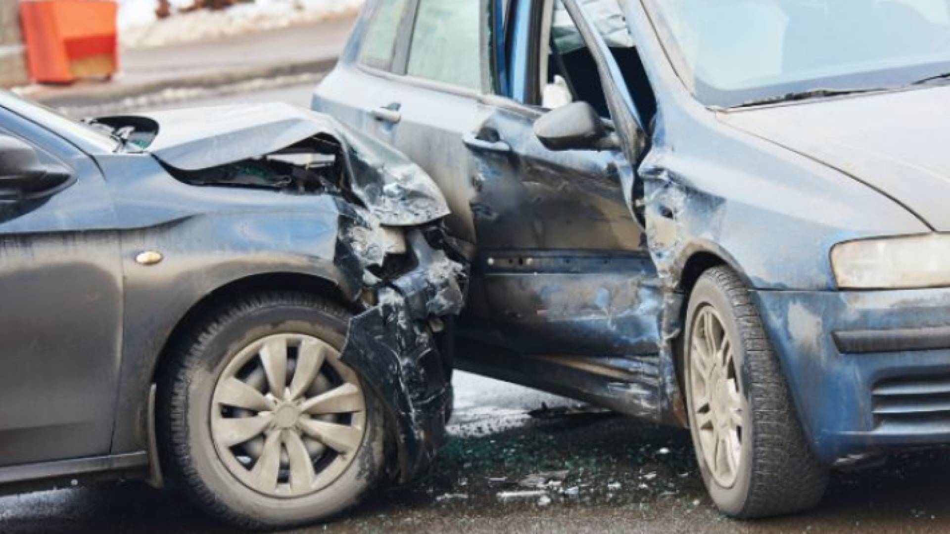 تصادم مركبتين "أرشيفية"