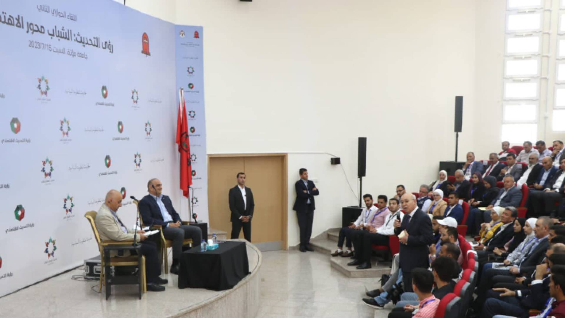 جانب من اللقاء