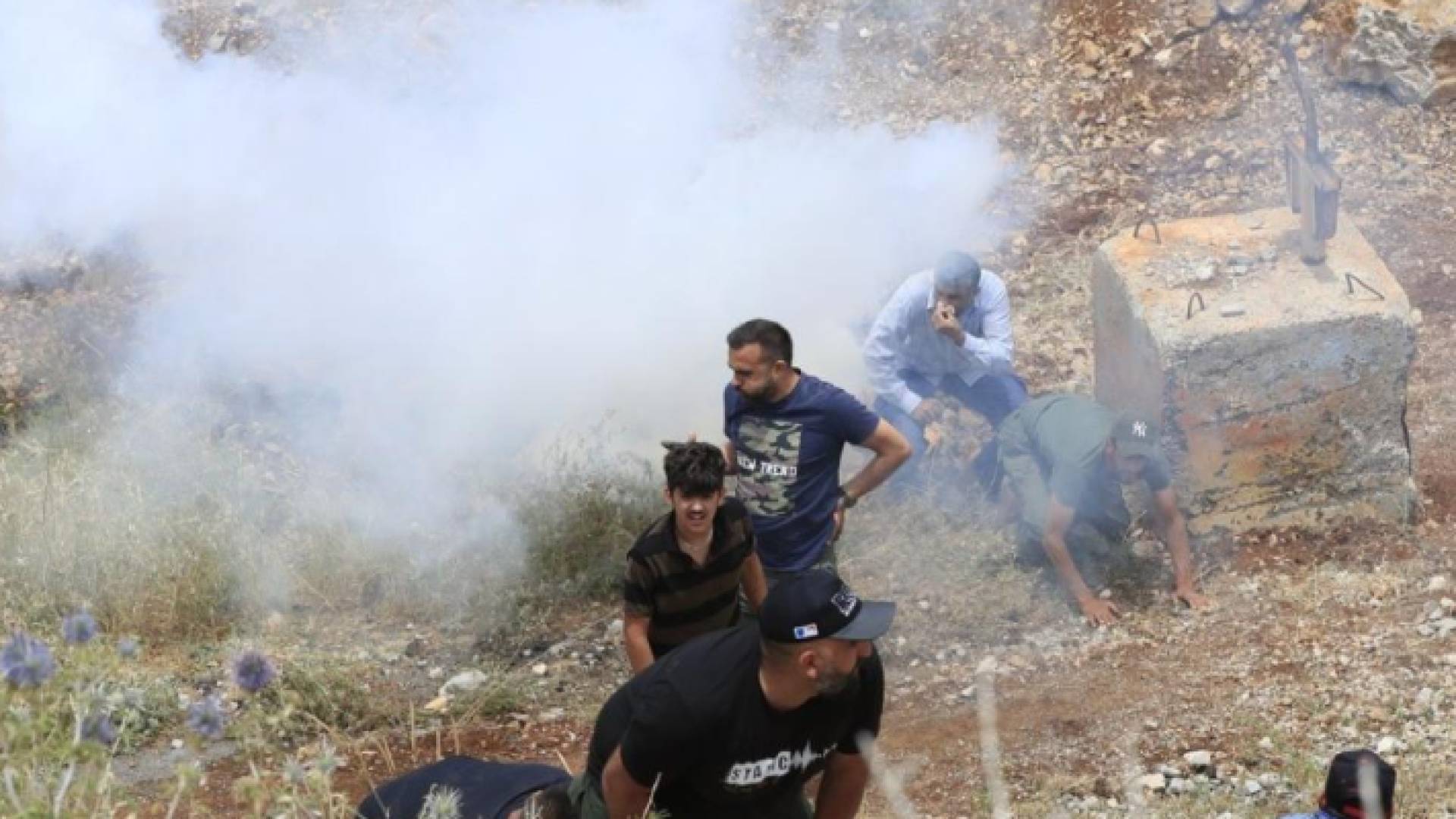 جيش الاحتلال يطلق الغاز المسيل للدموع على لبنانيين