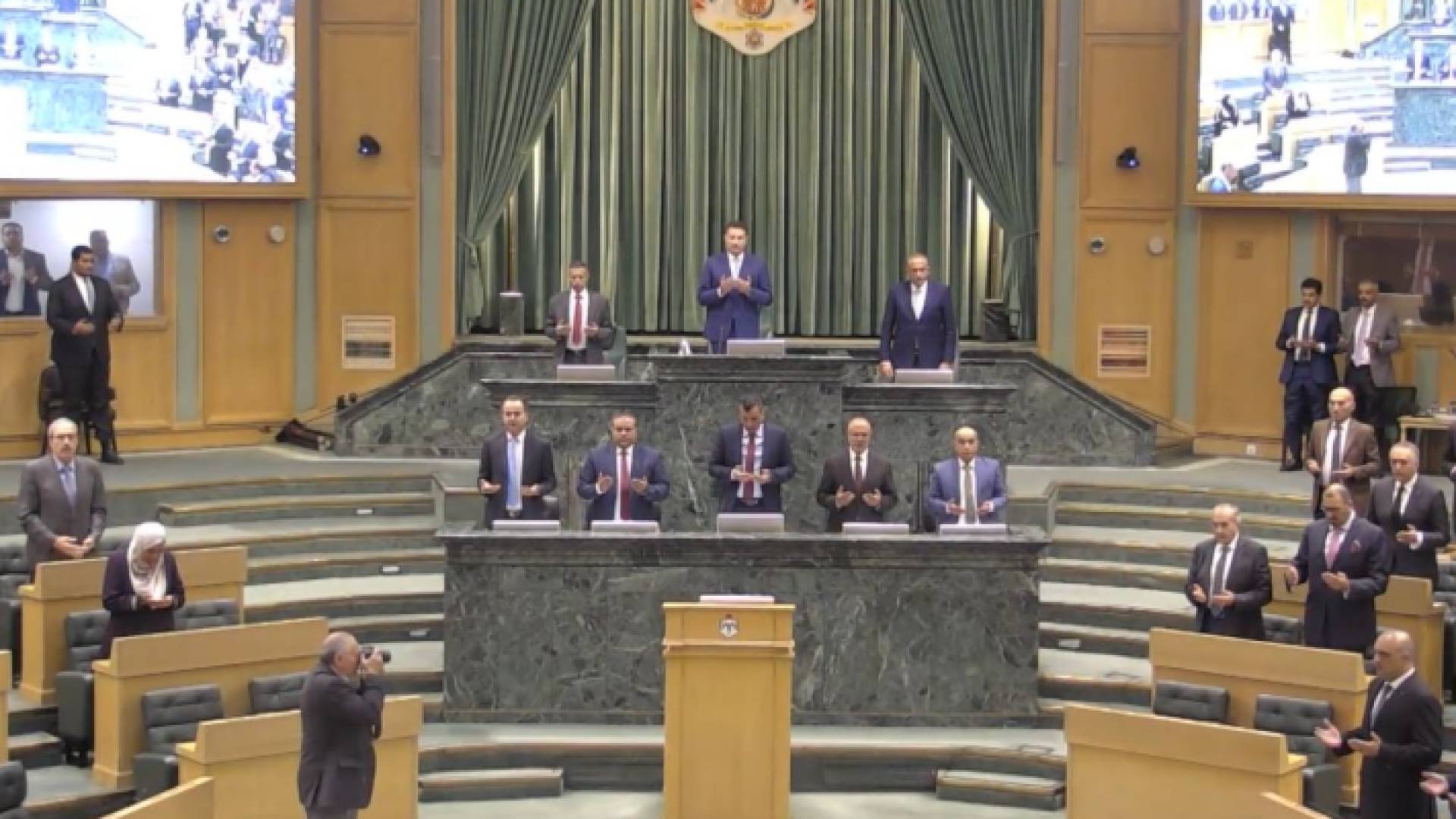 جانب من الجلسة