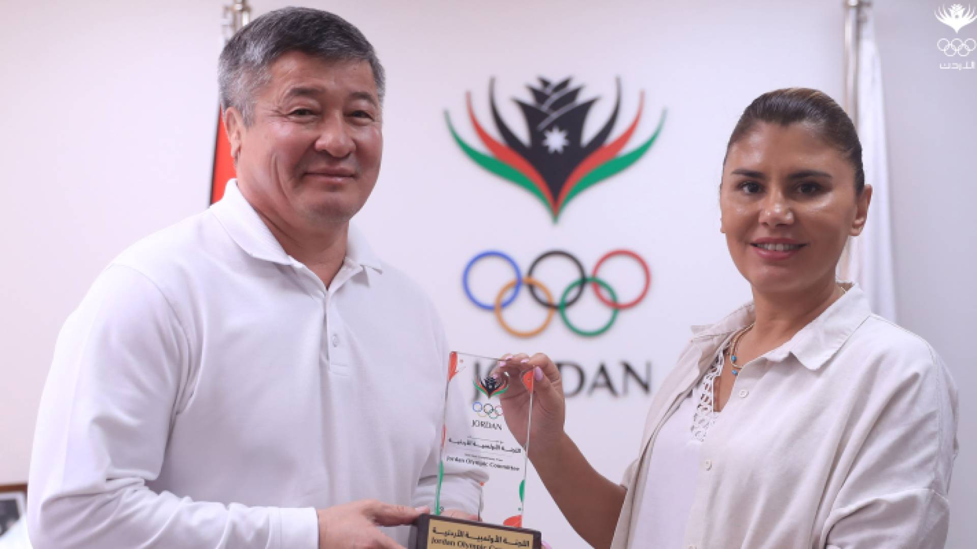 رنا السعيد ورئيس الاتحاد الآسيوي للمصارعة